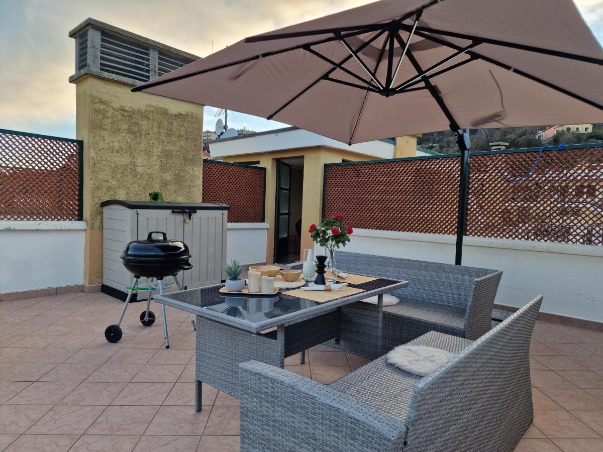 650 Metri Dal Mare - Wifi - Terrazzo - Piscina - A/C Appartamento Pietra Ligure Esterno foto